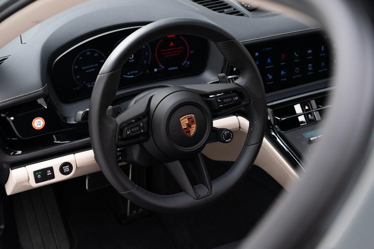 2025 Porsche Panamera 4 Pompano Beach FL