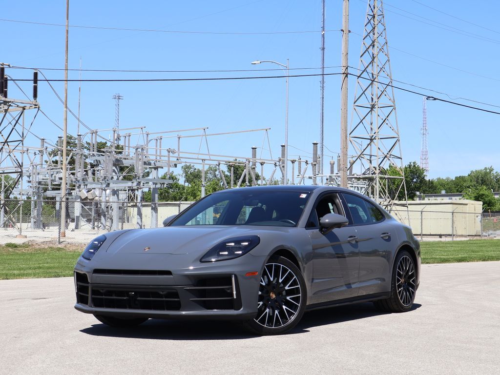 2025 Porsche Panamera 4