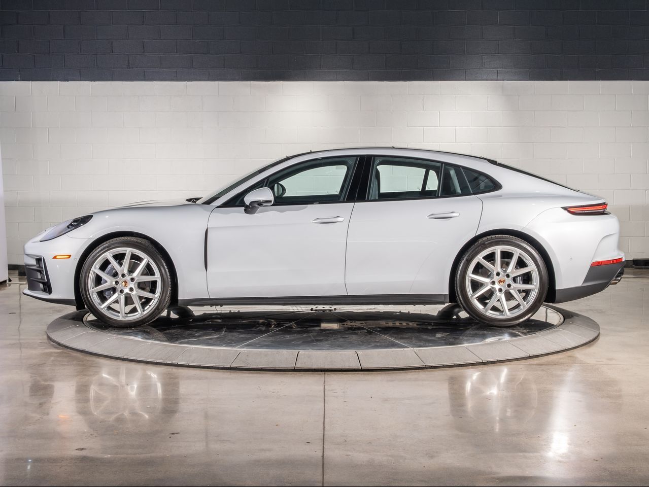 2025 Porsche Panamera 4 Santa Clarita CA