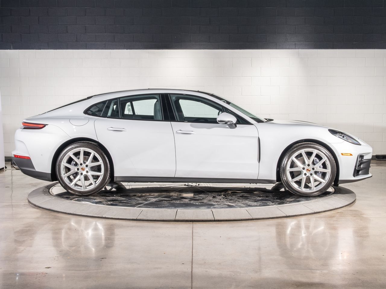 2025 Porsche Panamera 4 Santa Clarita CA