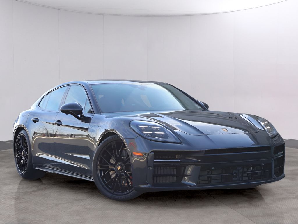 2025 Porsche Panamera GTS