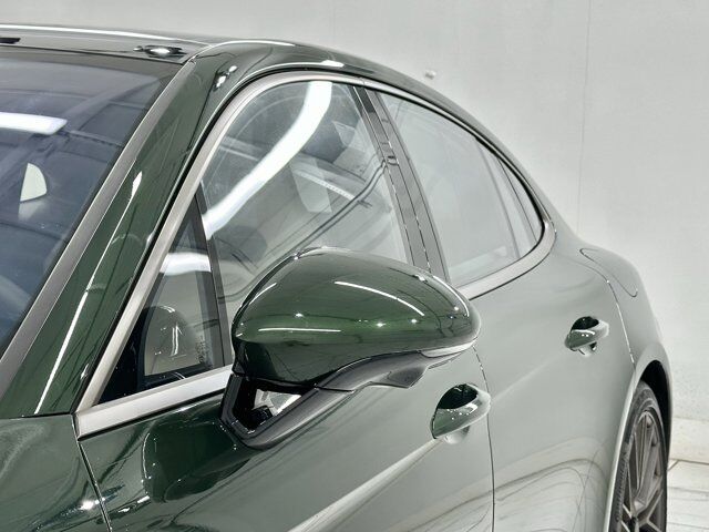 2025 Porsche Panamera Turbo E-Hybrid Newark DE