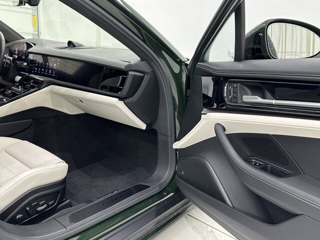 2025 Porsche Panamera Turbo E-Hybrid Newark DE
