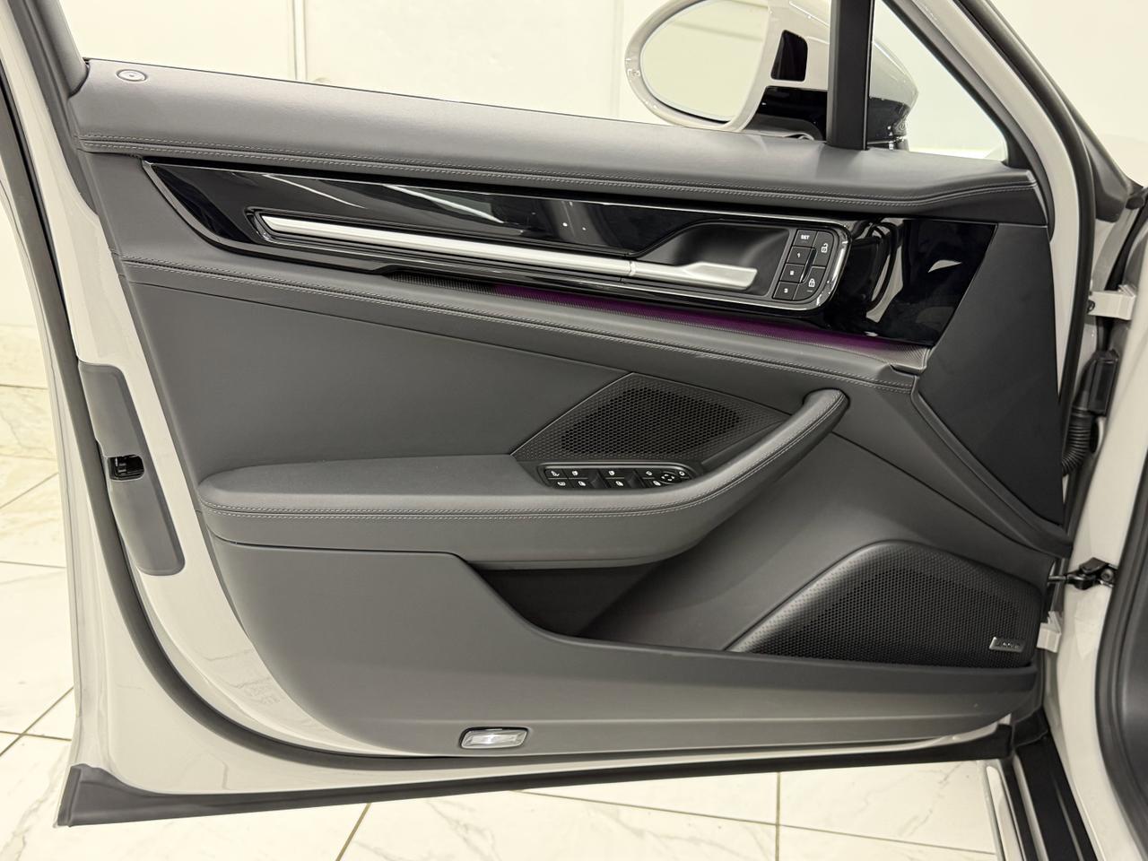 2025 Porsche Panamera Turbo S E-Hybrid Newark DE