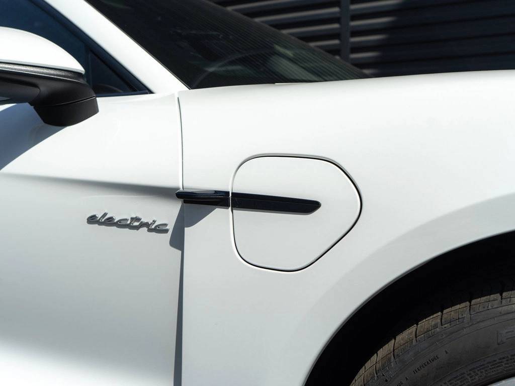2025 Porsche Taycan Bakersfield CA