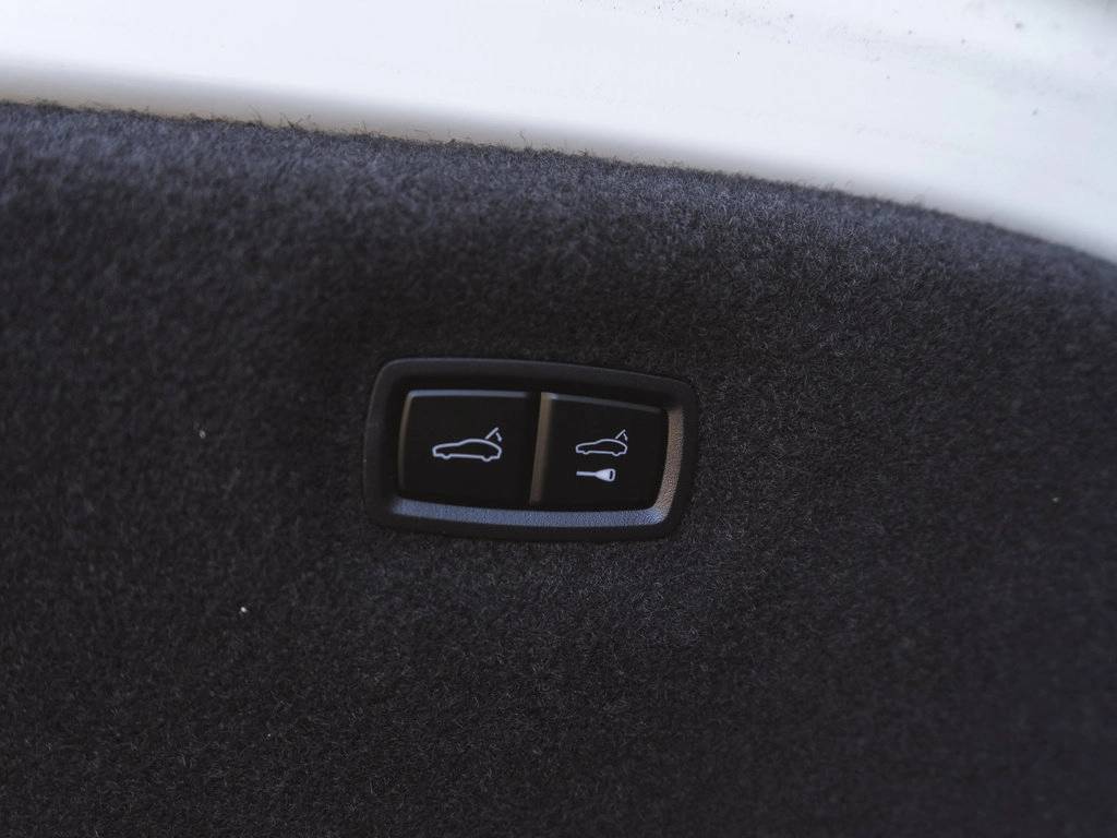2025 Porsche Taycan Bakersfield CA