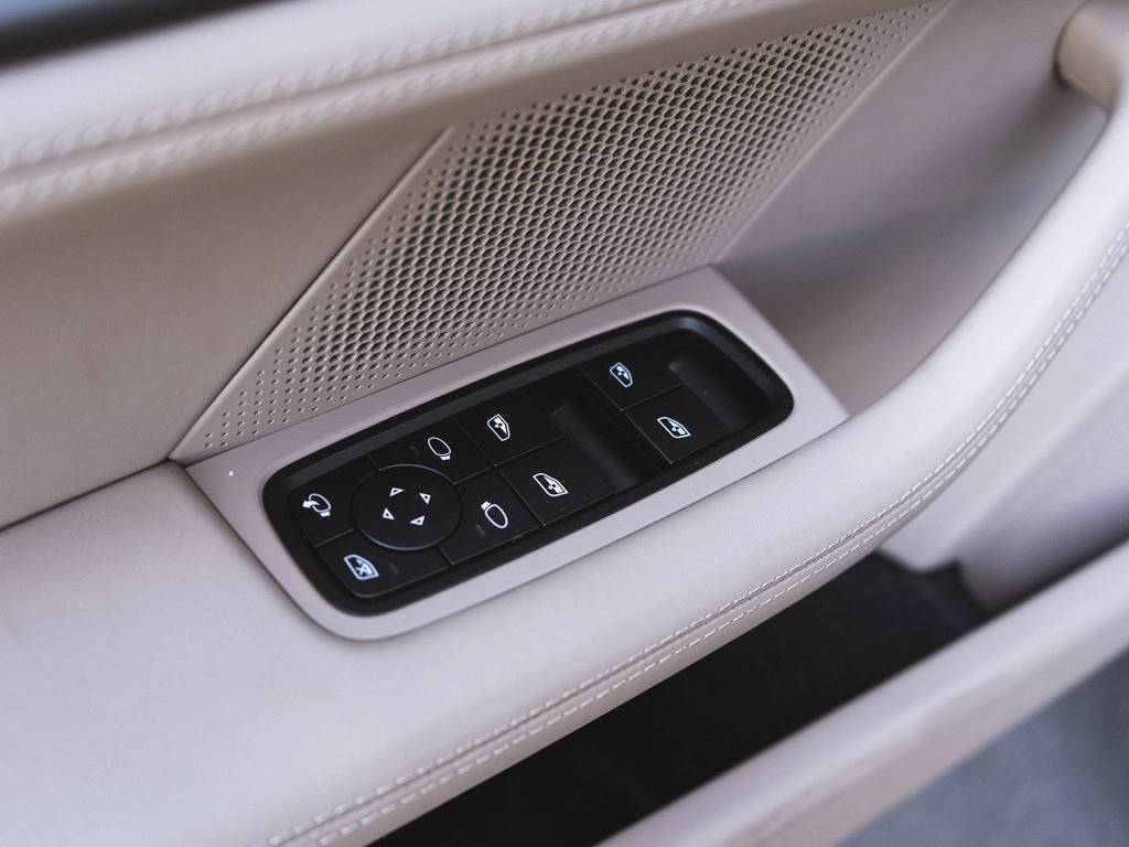 2025 Porsche Taycan Bakersfield CA