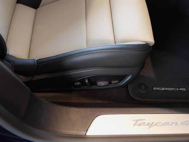 2025 Porsche Taycan 4 Bakersfield CA