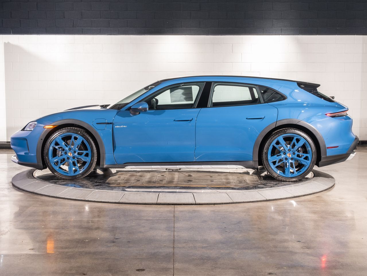 2025 Porsche Taycan 4 Cross Turismo Santa Clarita CA