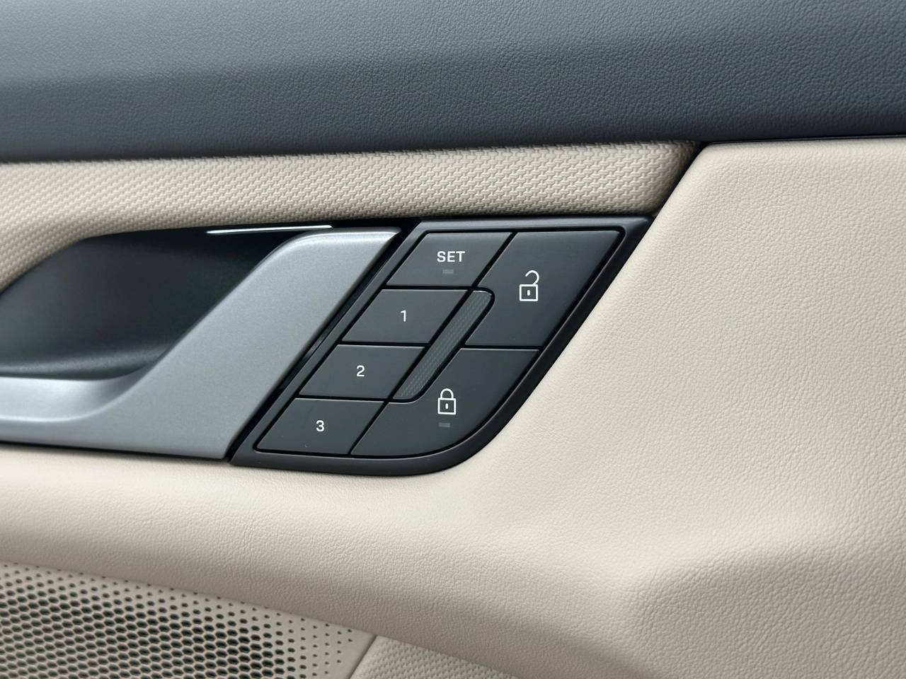 2025 Porsche Taycan 4 Newark DE