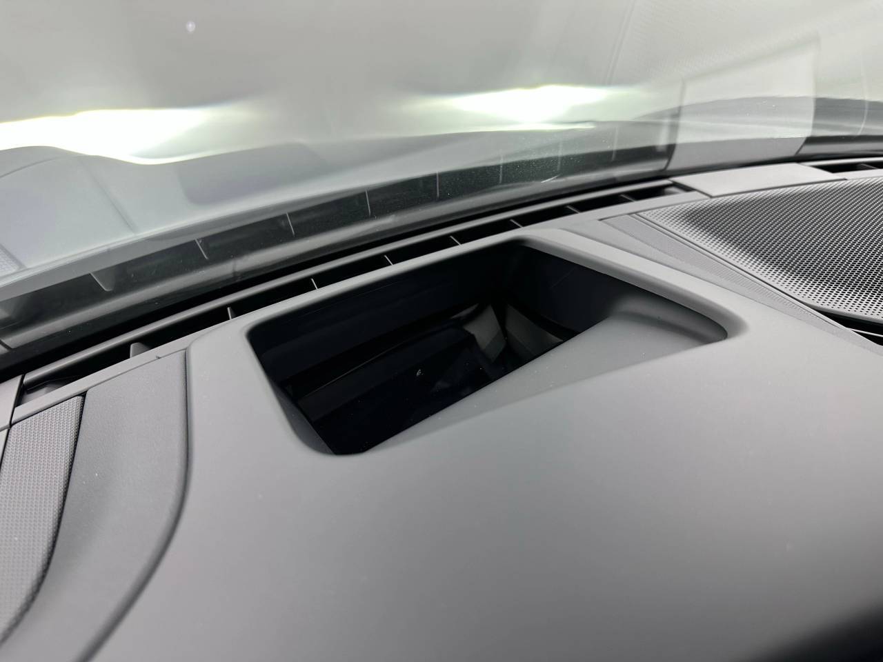 2025 Porsche Taycan 4 Newark DE