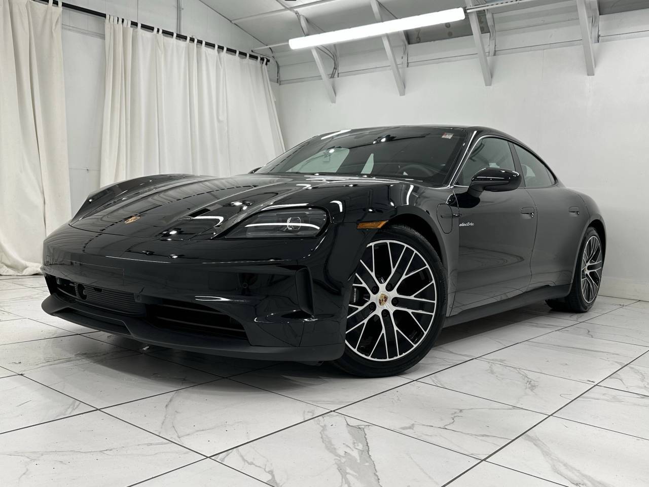 2025 Porsche Taycan 4 Newark DE