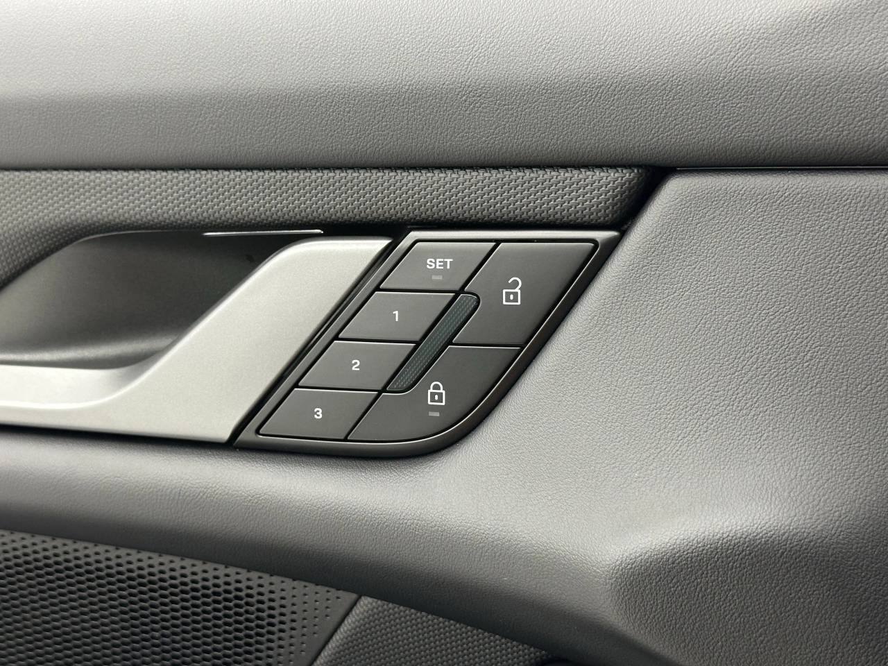 2025 Porsche Taycan 4 Newark DE