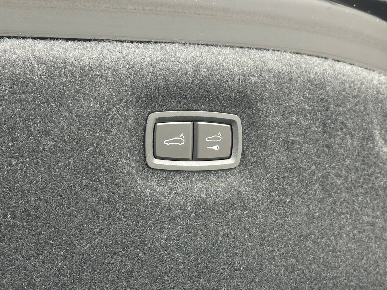2025 Porsche Taycan 4 Newark DE
