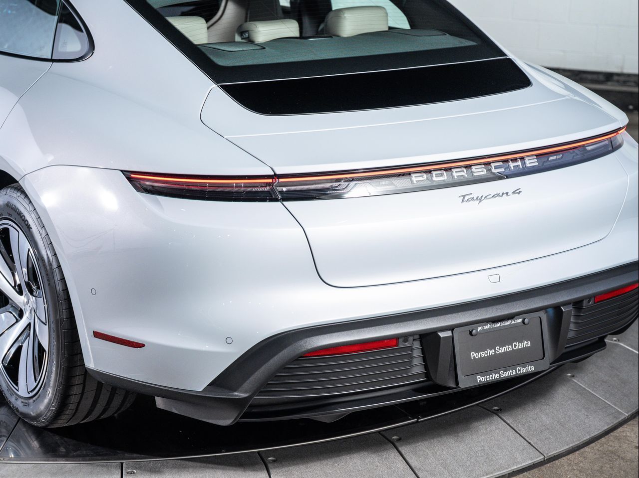2025 Porsche Taycan 4 photo 29