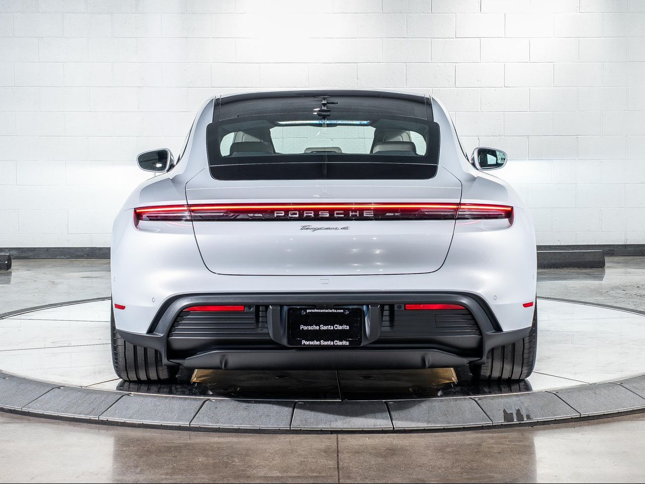 2025 Porsche Taycan 4 photo 10