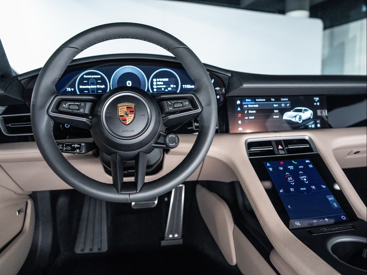 2025 Porsche Taycan 4 photo 19