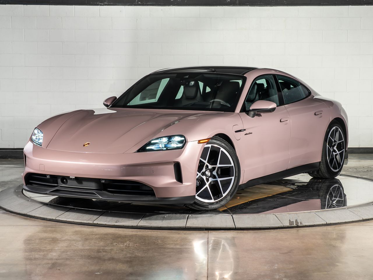2025 Porsche Taycan 4