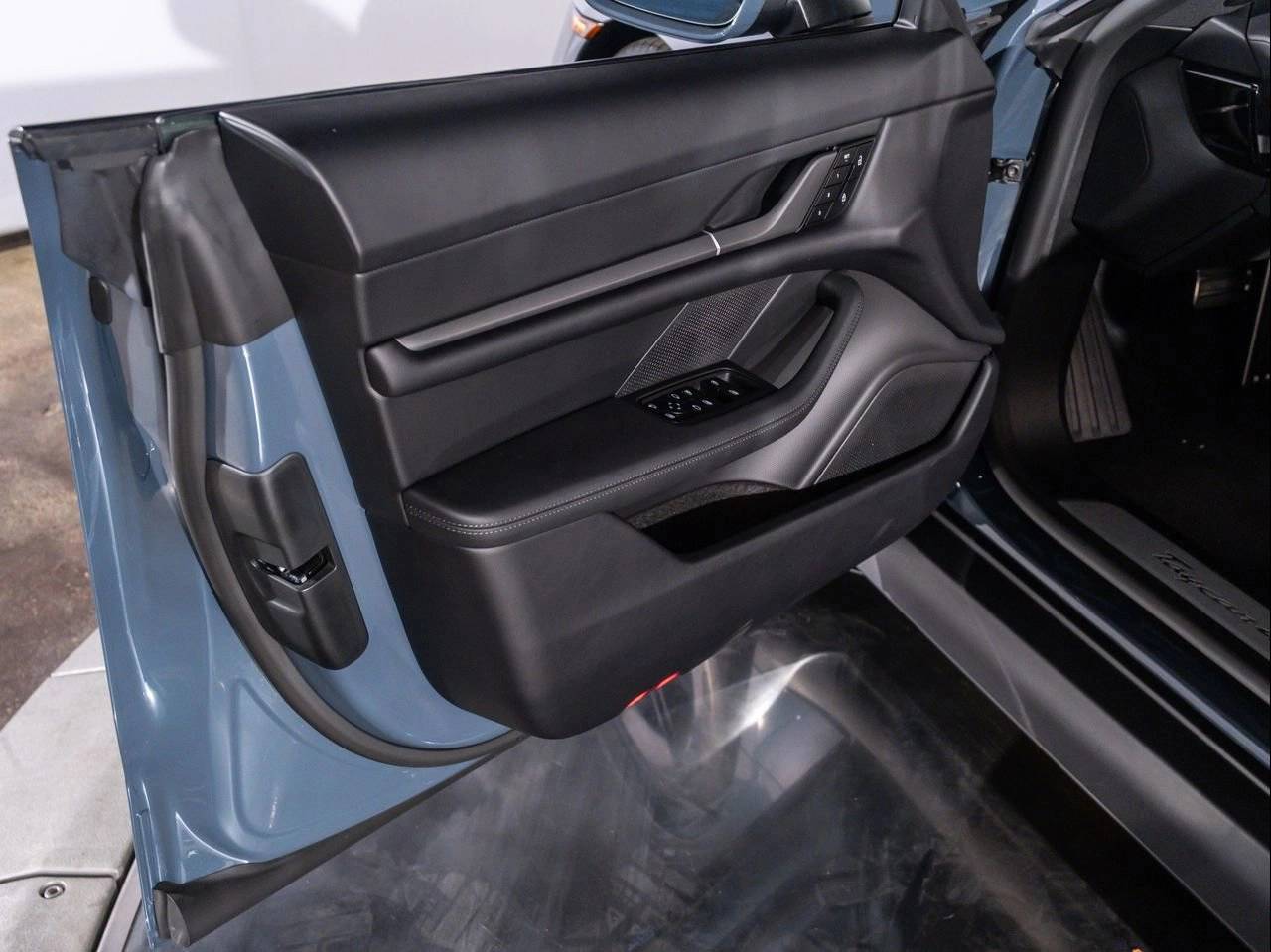 2025 Porsche Taycan 4 Santa Clarita CA