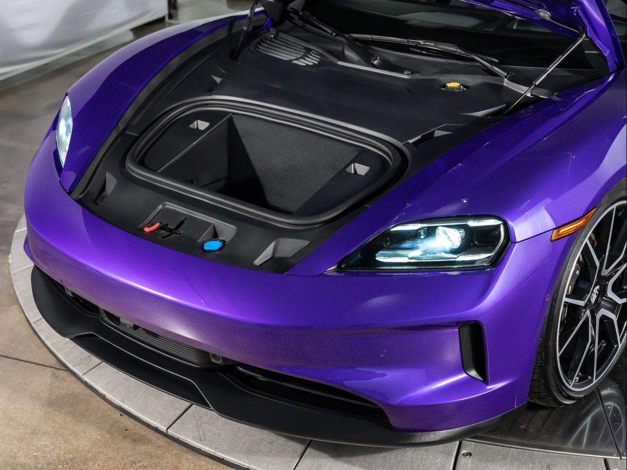 2025 Porsche Taycan 4 Santa Clarita CA