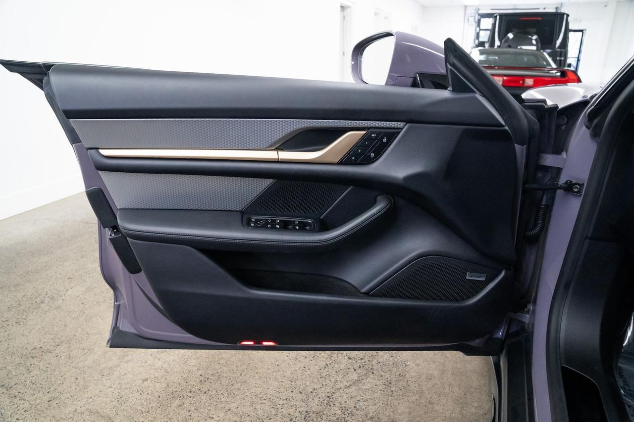 2025 Porsche Taycan Cross Turismo 4 Matrix LED Headlights Head-Up Display Portland OR