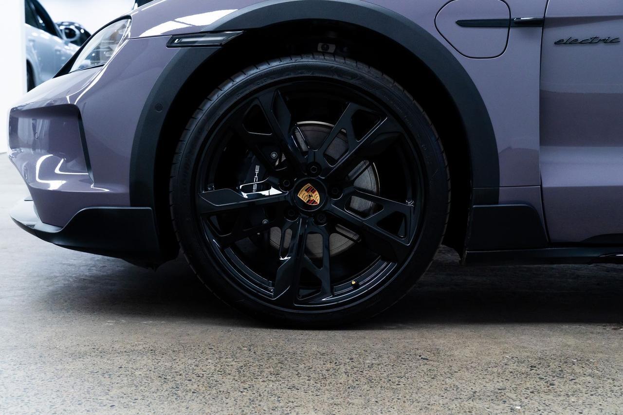 2025 Porsche Taycan Cross Turismo 4 Matrix LED Headlights Head-Up Display Portland OR