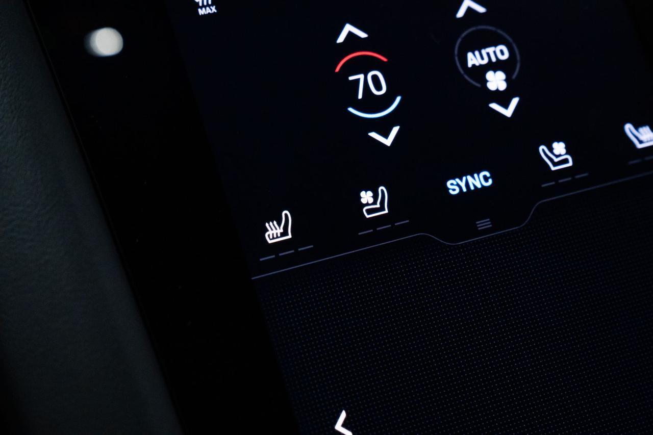 2025 Porsche Taycan Cross Turismo 4 Matrix LED Headlights Head-Up Display Portland OR