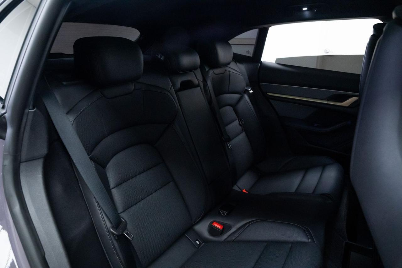 2025 Porsche Taycan Cross Turismo 4 Matrix LED Headlights Head-Up Display Portland OR