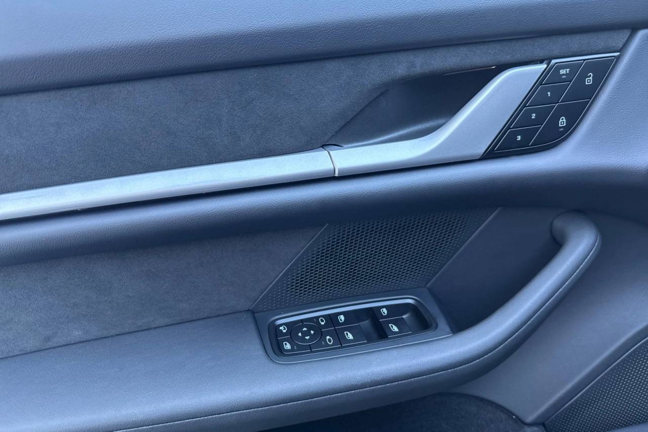 2025 Porsche Taycan Turbo GT w/ Weissach Package San Luis Obispo CA