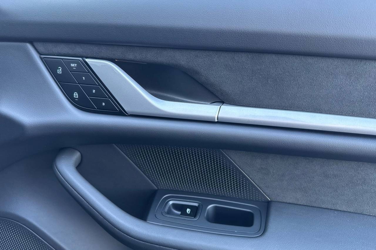2025 Porsche Taycan Turbo GT w/ Weissach Package San Luis Obispo CA