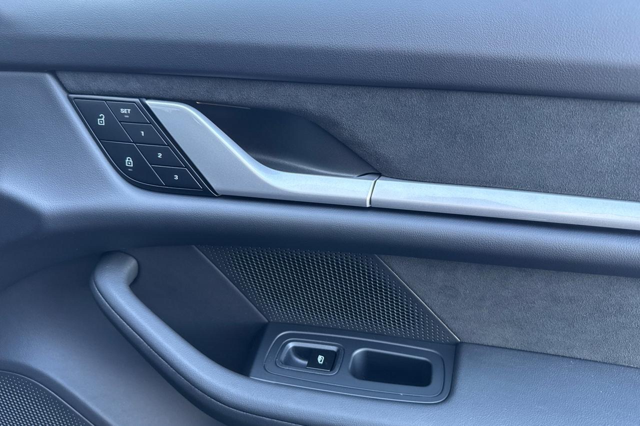 2025 Porsche Taycan Turbo GT w/ Weissach Package San Luis Obispo CA