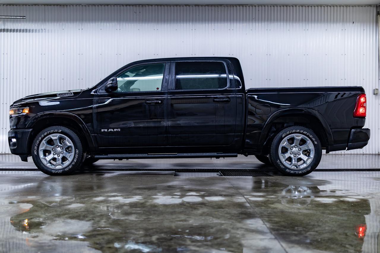 2025 Ram 1500 4x4 Crew Cab Big Horn Sport Pseat Bcam Red Deer AB