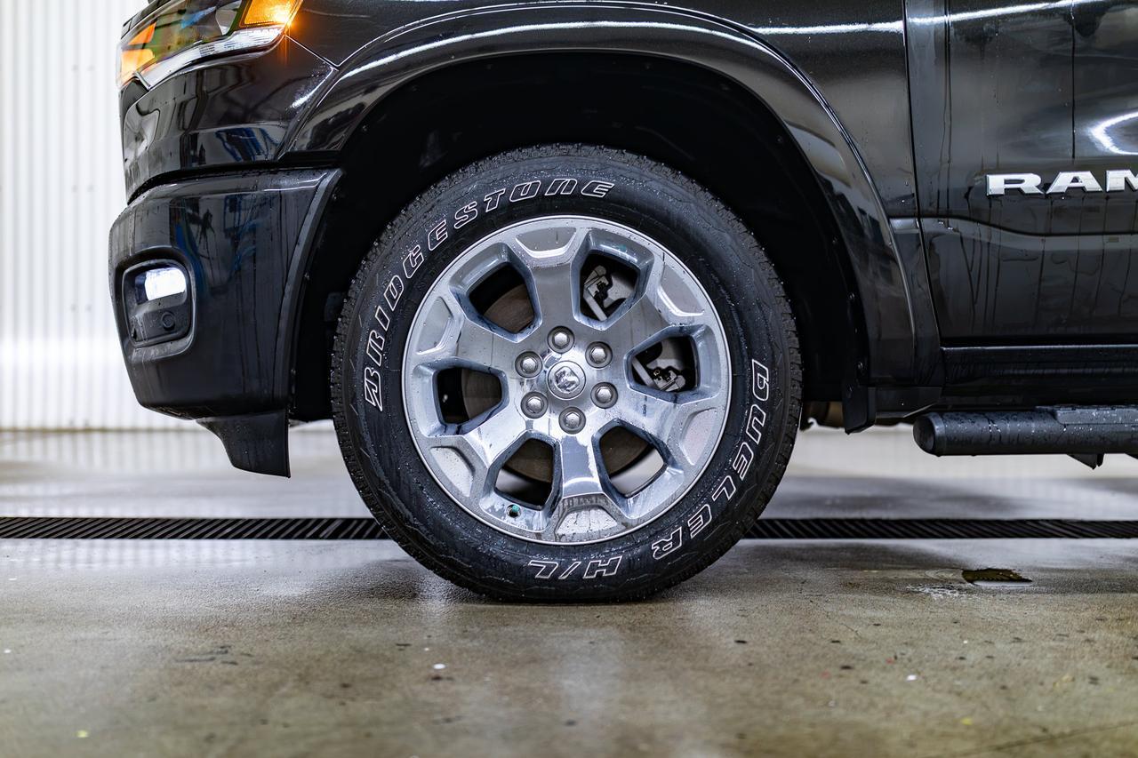 2025 Ram 1500 4x4 Crew Cab Big Horn Sport Pseat Bcam Red Deer AB