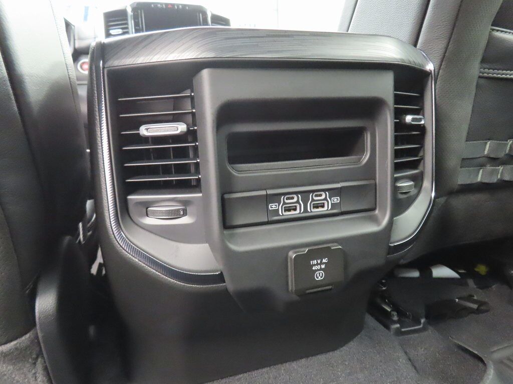 2025 Ram 1500 4x4 Crew Cab RHO Fond du Lac WI