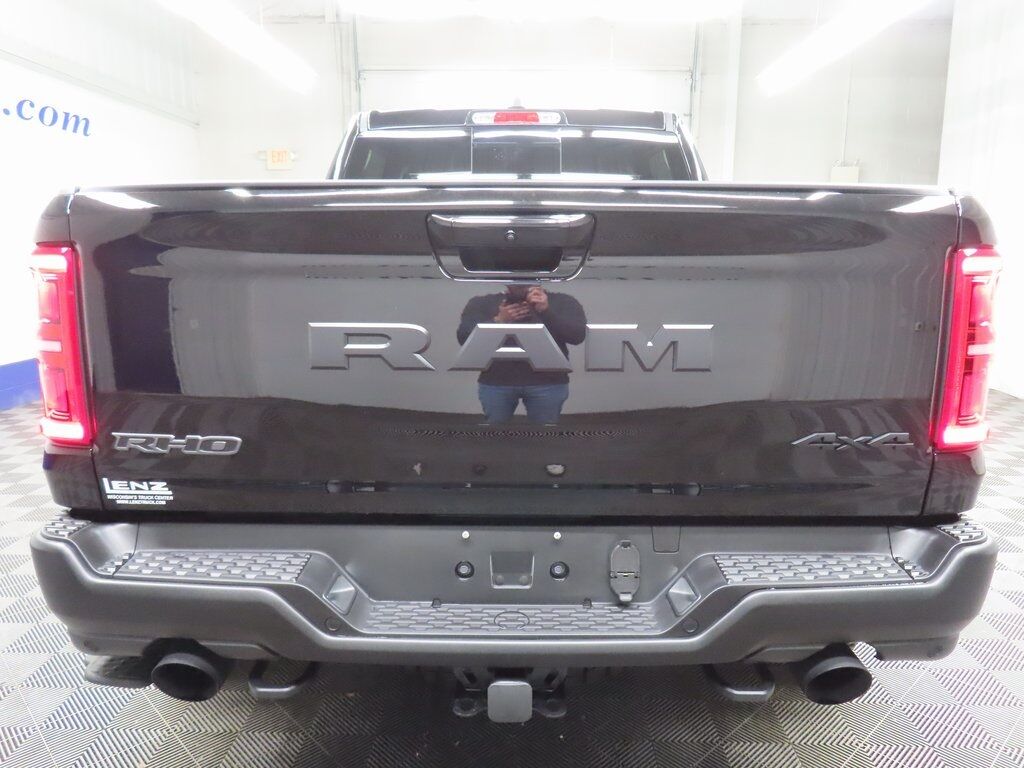 2025 Ram 1500 4x4 Crew Cab RHO Fond du Lac WI