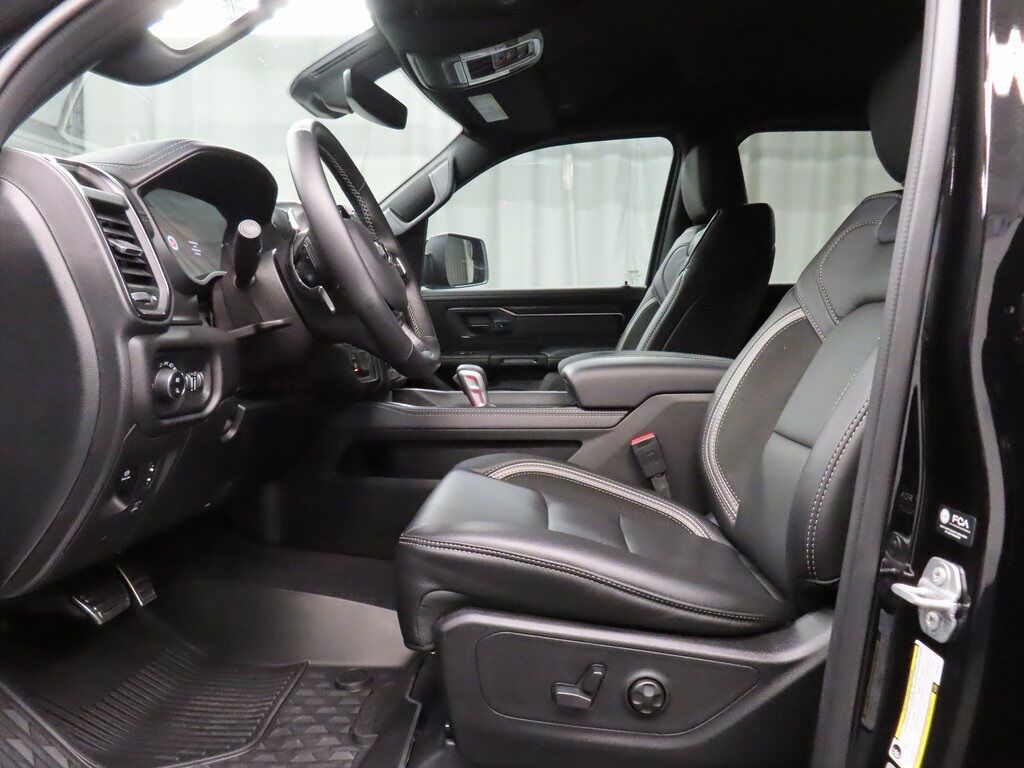 2025 Ram 1500 4x4 Crew Cab RHO Fond du Lac WI