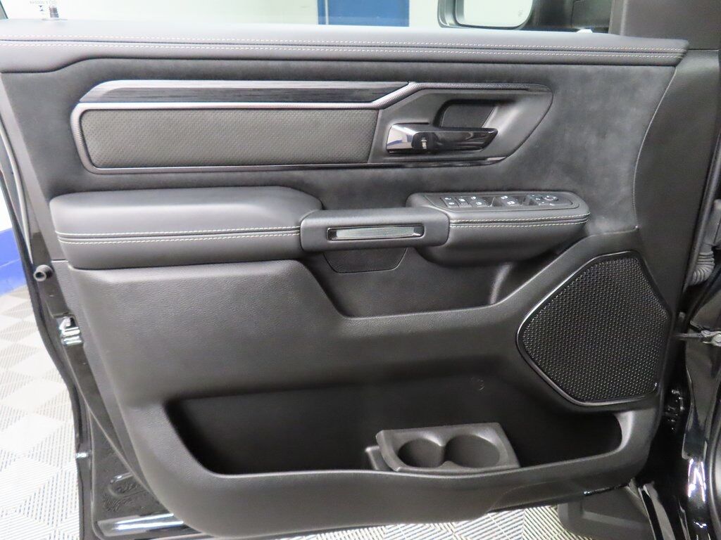 2025 Ram 1500 4x4 Crew Cab RHO Fond du Lac WI
