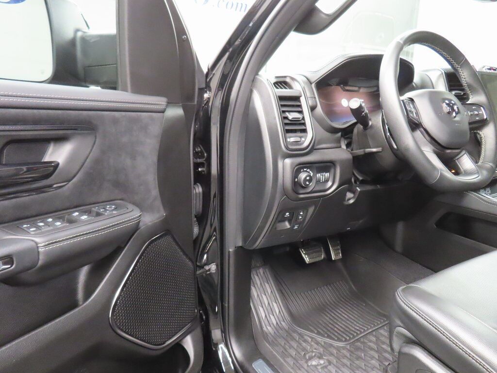 2025 Ram 1500 4x4 Crew Cab RHO Fond du Lac WI