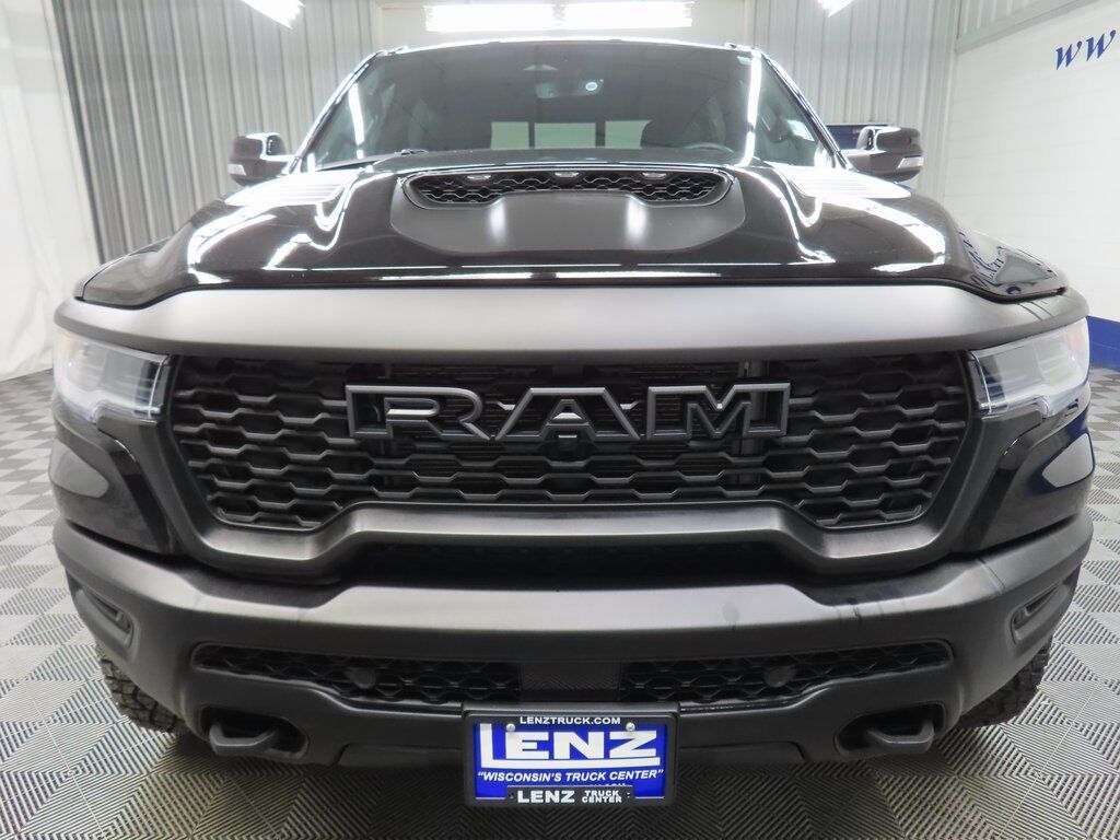 2025 Ram 1500 4x4 Crew Cab RHO Fond du Lac WI