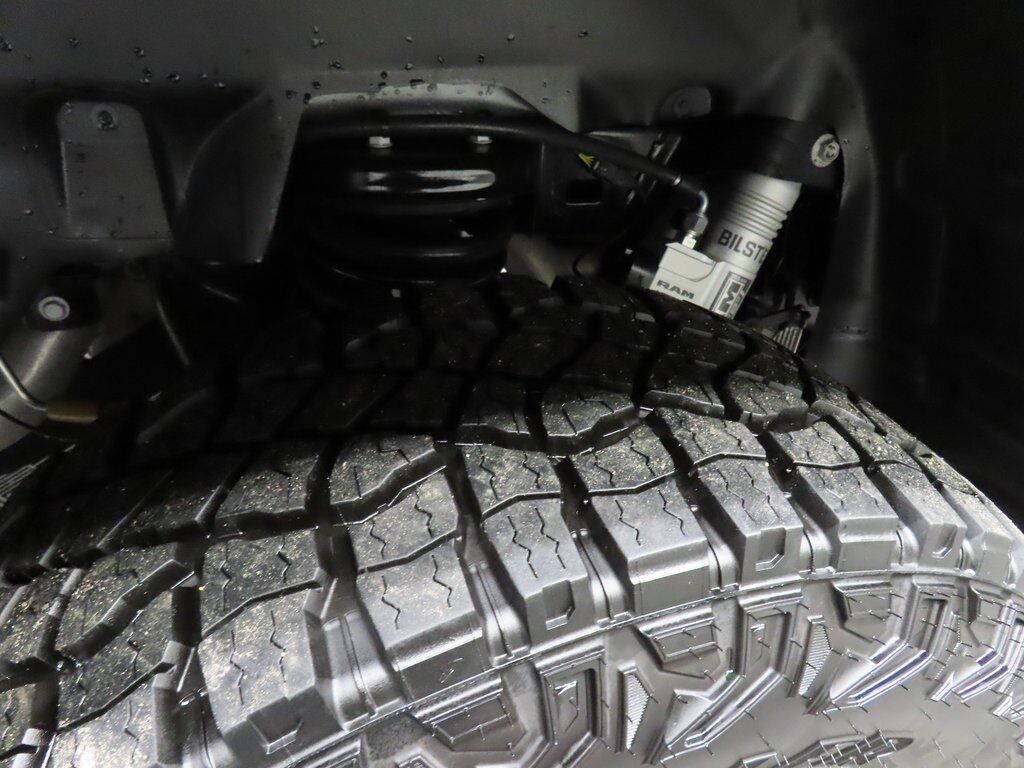 2025 Ram 1500 4x4 Crew Cab RHO Fond du Lac WI