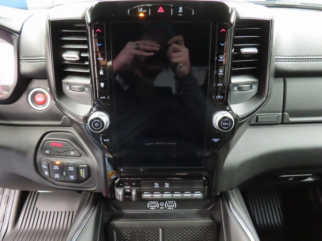 2025 Ram 1500 4x4 Crew Cab RHO Fond du Lac WI