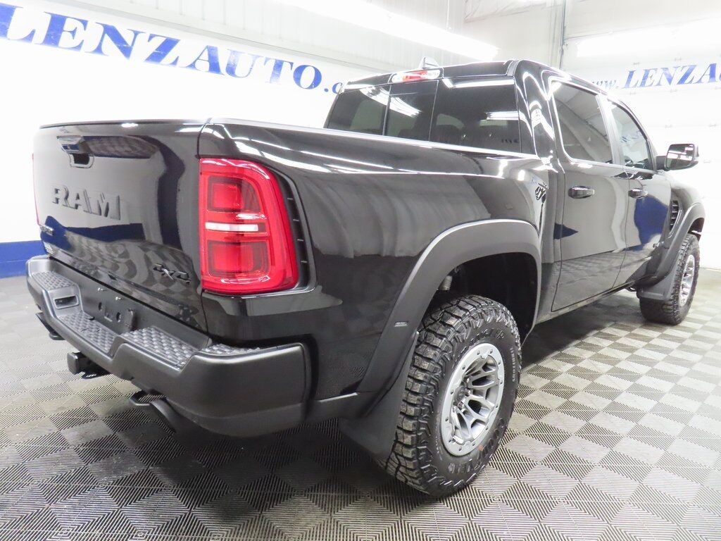 2025 Ram 1500 4x4 Crew Cab RHO Fond du Lac WI
