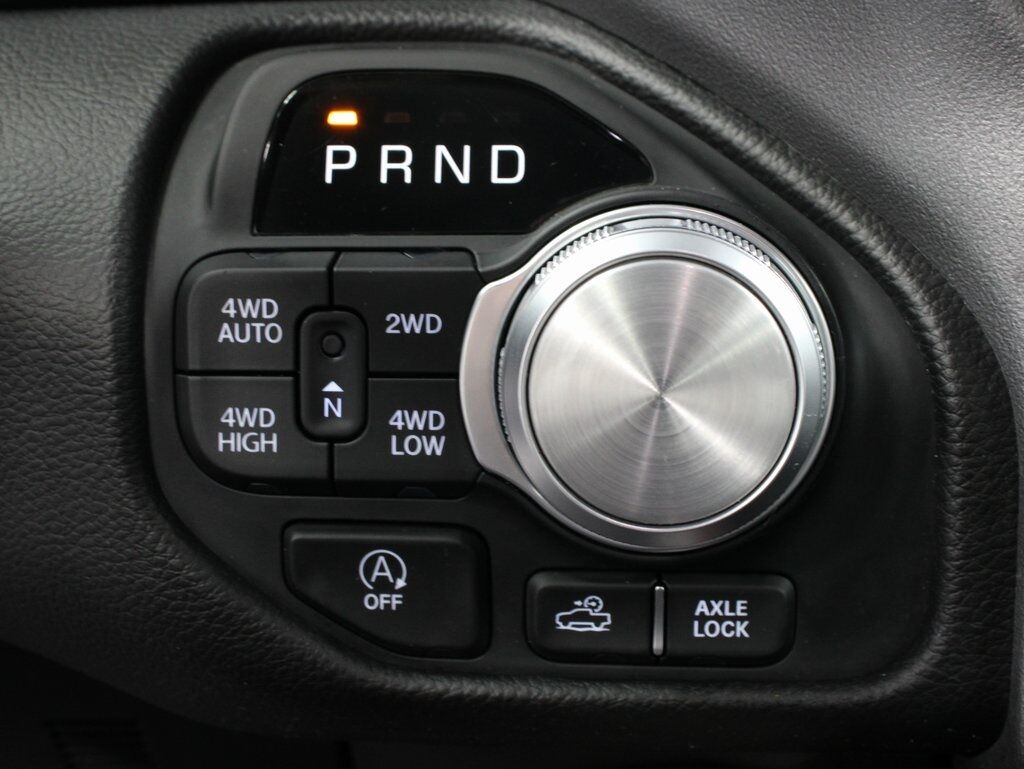 2025 Ram 1500 4x4 Crew Cab Rebel Fond du Lac WI