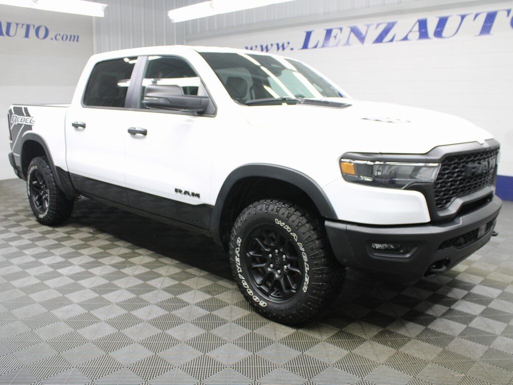 2025 Ram 1500 4x4 Crew Cab Rebel Fond du Lac WI