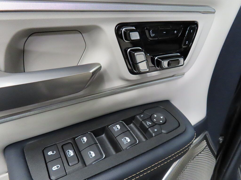 2025 Ram 1500 4x4 Crew Cab Tungsten Fond du Lac WI