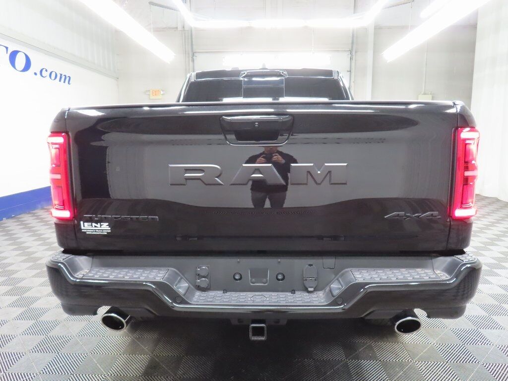 2025 Ram 1500 4x4 Crew Cab Tungsten Fond du Lac WI
