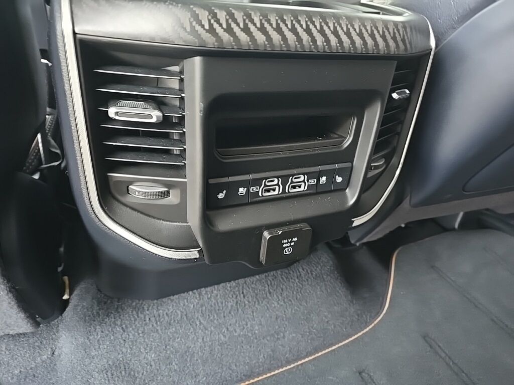 2025 Ram 1500 4x4 Crew Cab Tungsten Fond du Lac WI