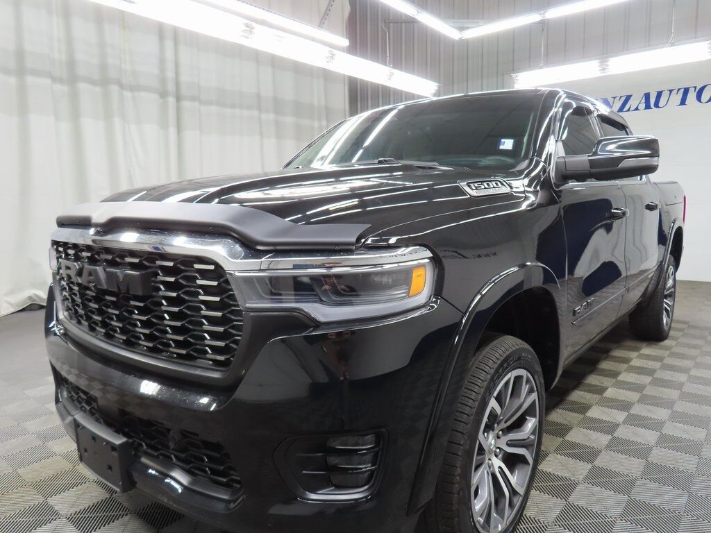 2025 Ram 1500 4x4 Crew Cab Tungsten Fond du Lac WI