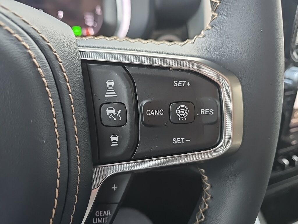 2025 Ram 1500 4x4 Crew Cab Tungsten Fond du Lac WI