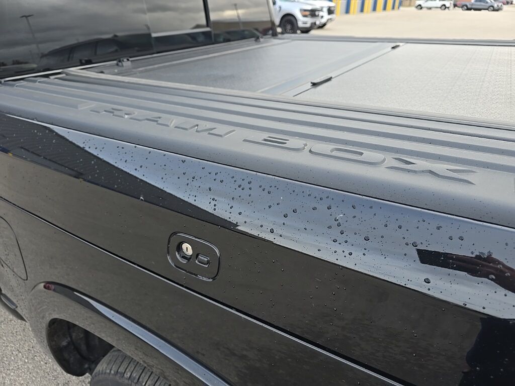 2025 Ram 1500 4x4 Crew Cab Tungsten Fond du Lac WI